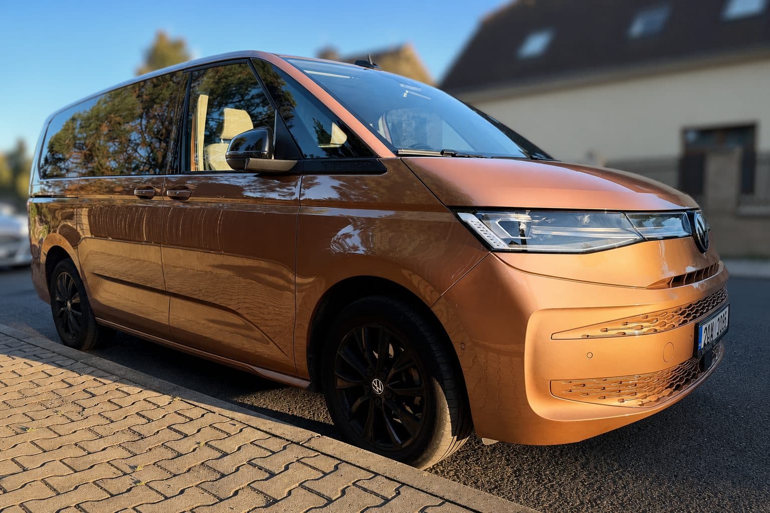 VW Multivan T7 — vůz TRIPMAN připravený na odvoz na túru